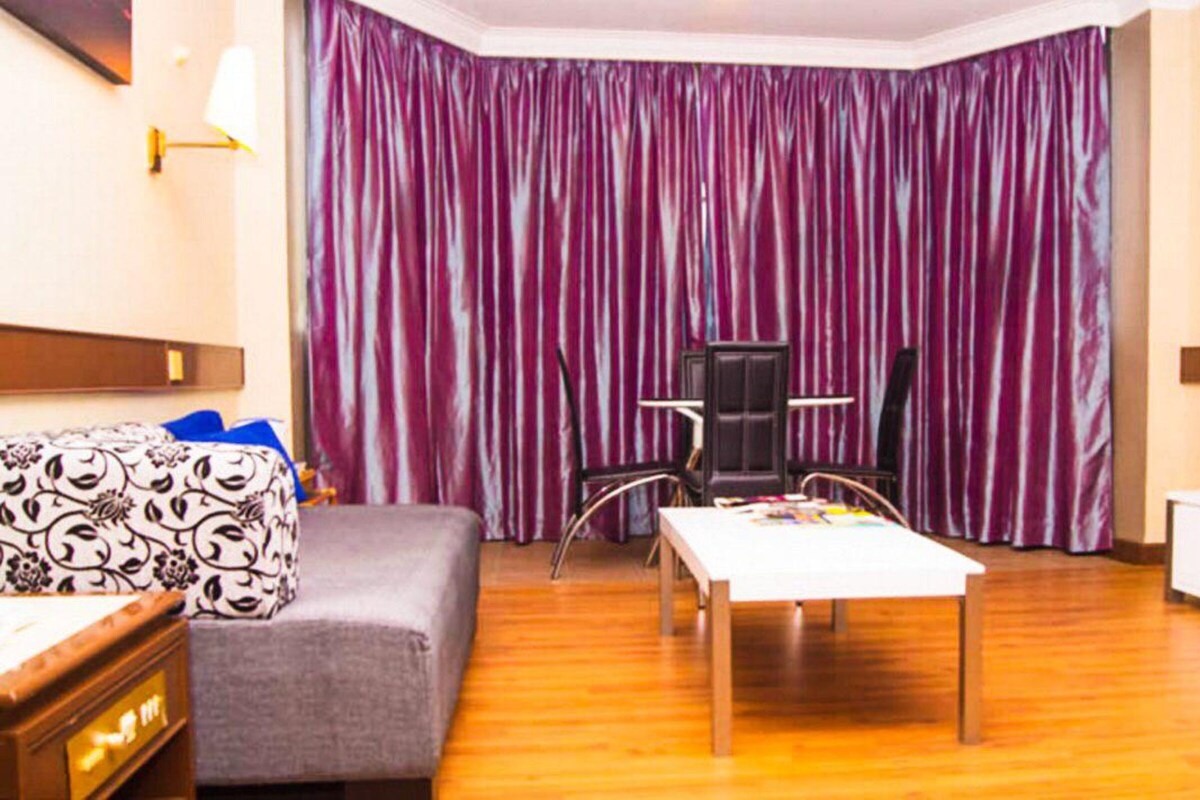 Junior Suite | Minibar, in-room safe, desk, free WiFi