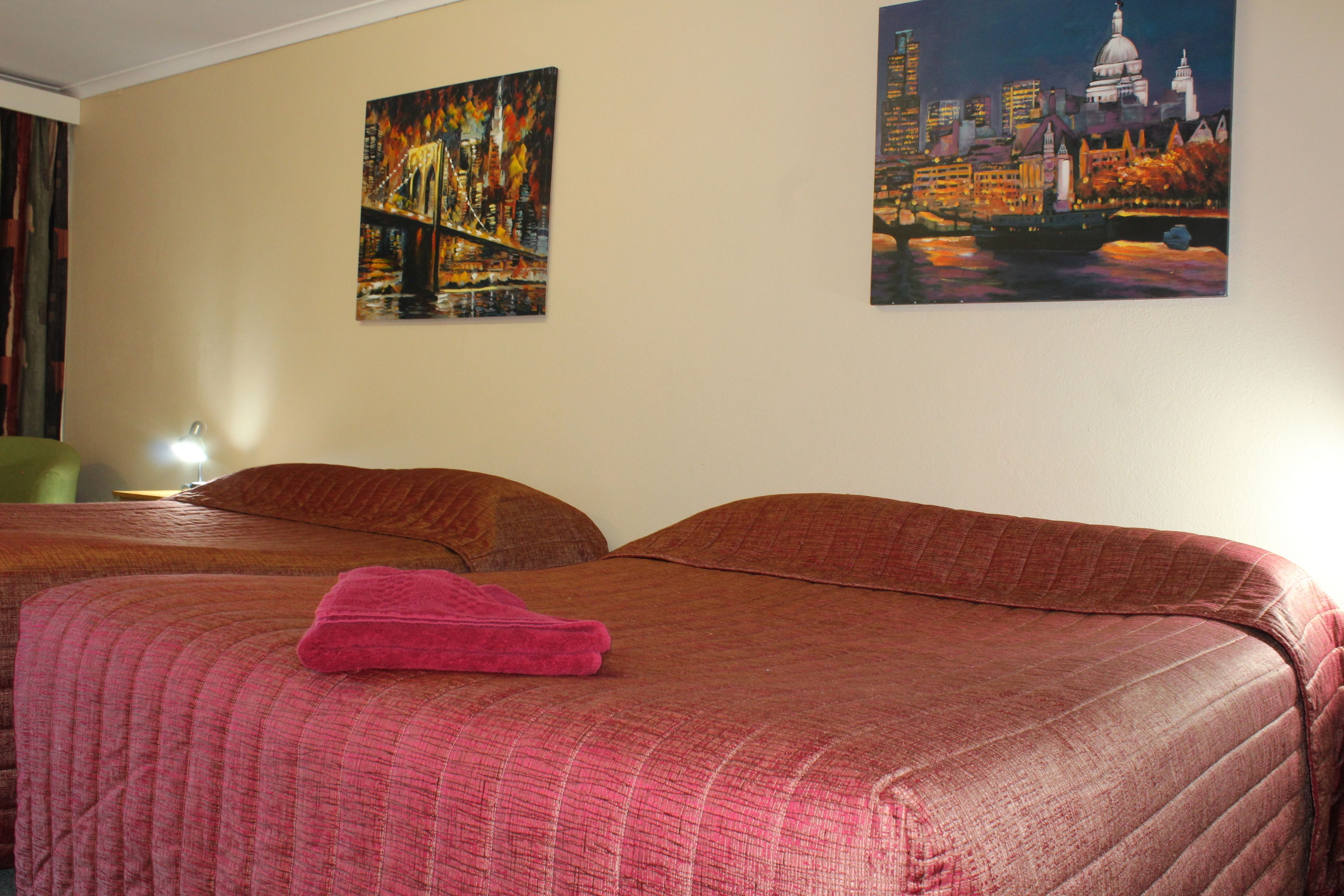 Standard Twin Room | Desk, iron/ironing board, free WiFi, bed sheets