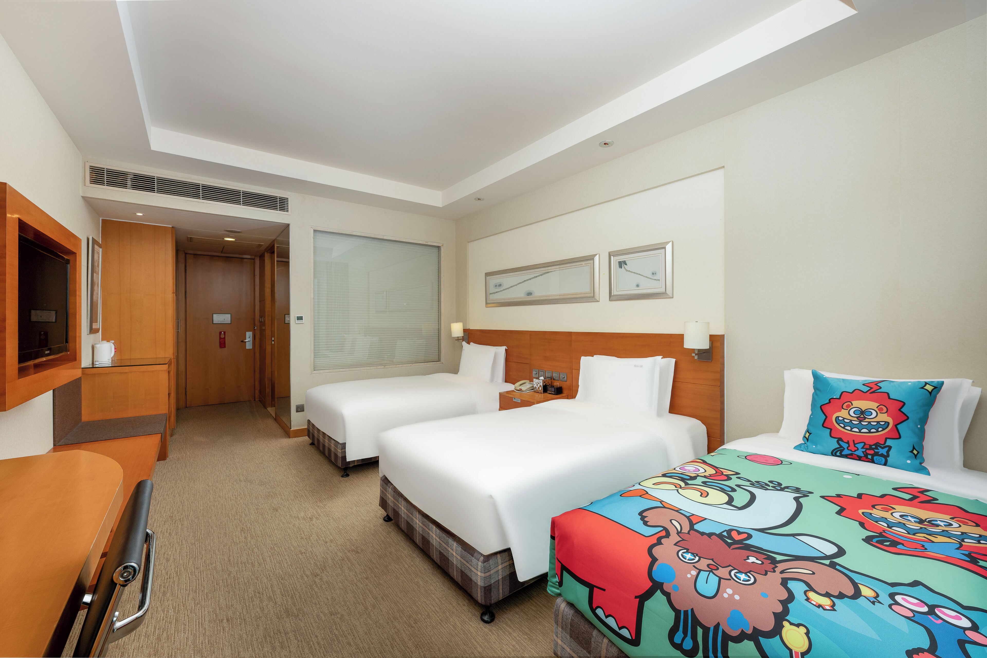 Chambre Standard, plusieurs lits (Kids Theme) | Couette en duvet d'oie, minibar, coffres-forts dans les chambres, bureau