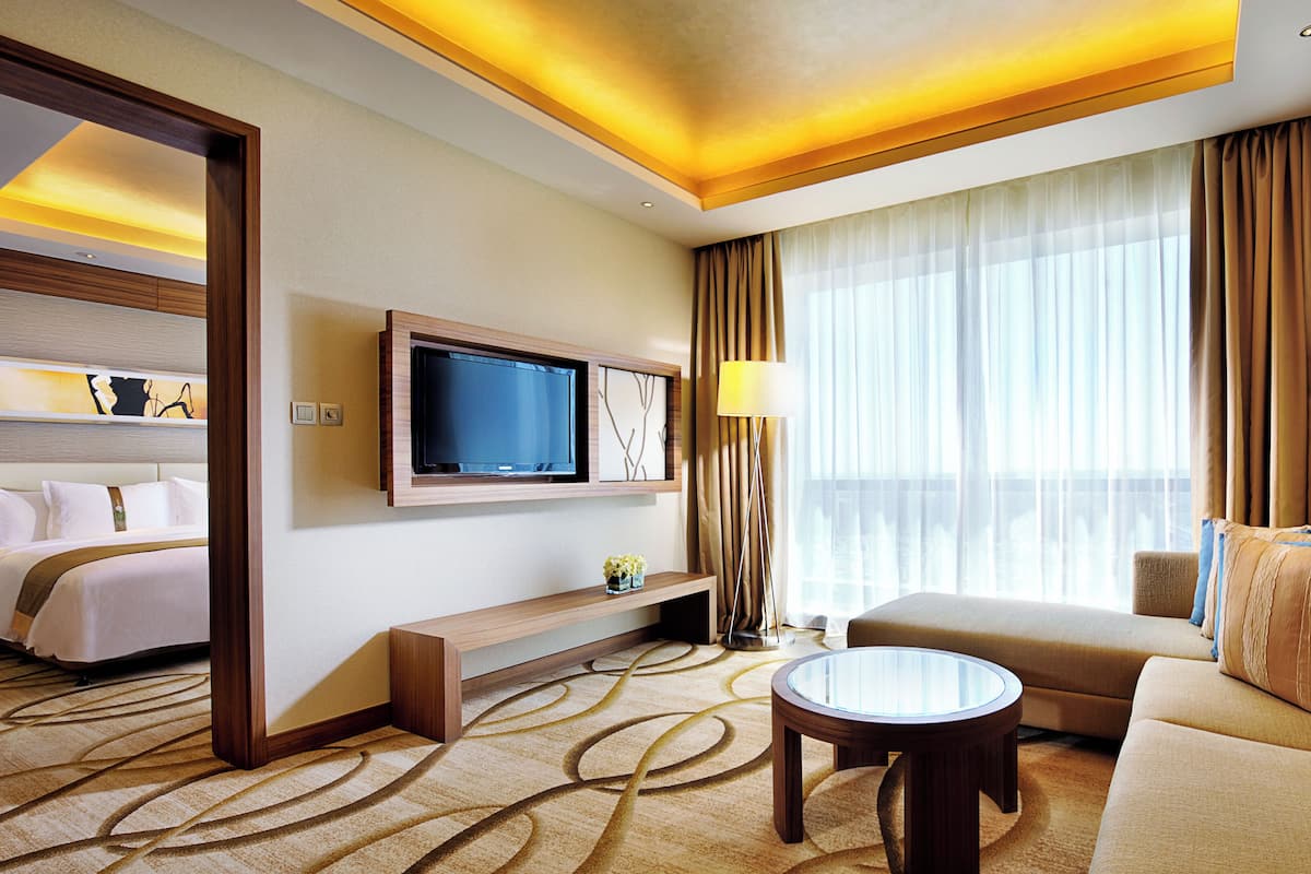 Down duvets, minibar, in-room safe, desk