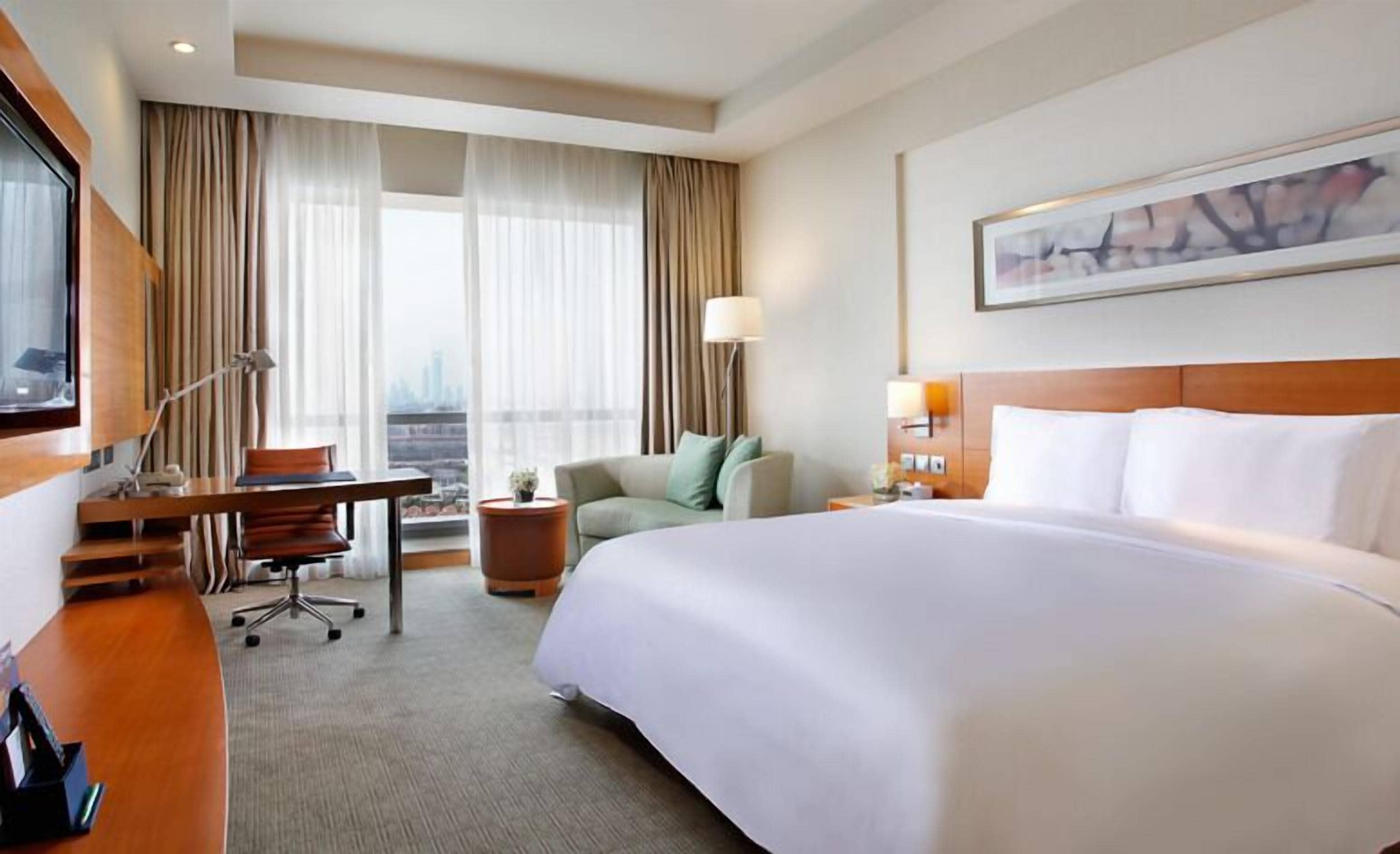 Down comforters, minibar, in-room safe, desk