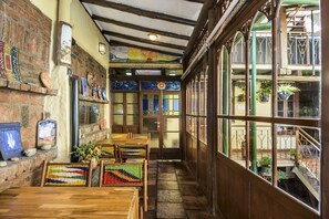 Breakfast, lunch, dinner served; Regional cuisine, garden views - Hotel Muisca (Bogotá)