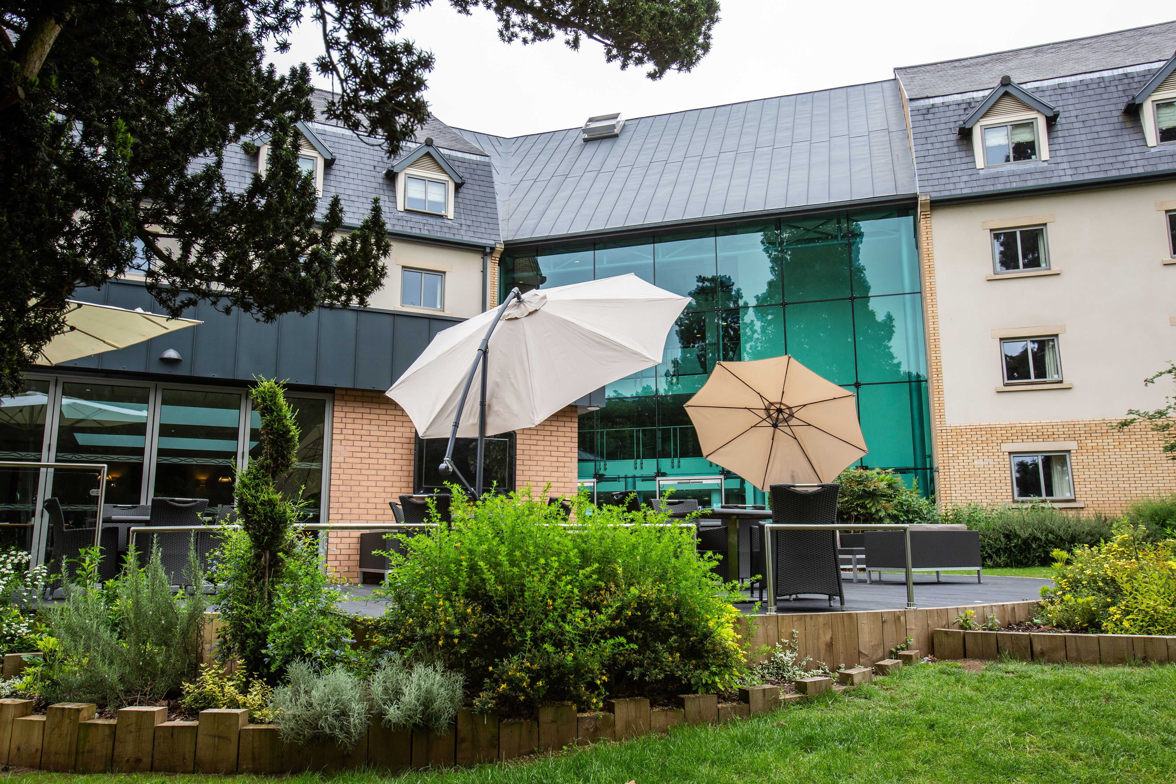 المنشأة من الخارج