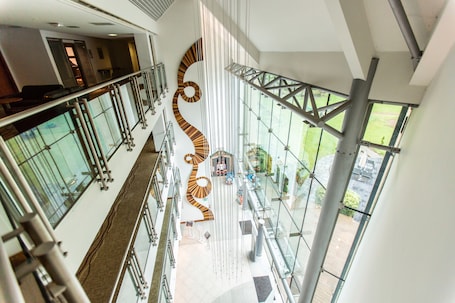 Lobby. Drayton Manor Hotel