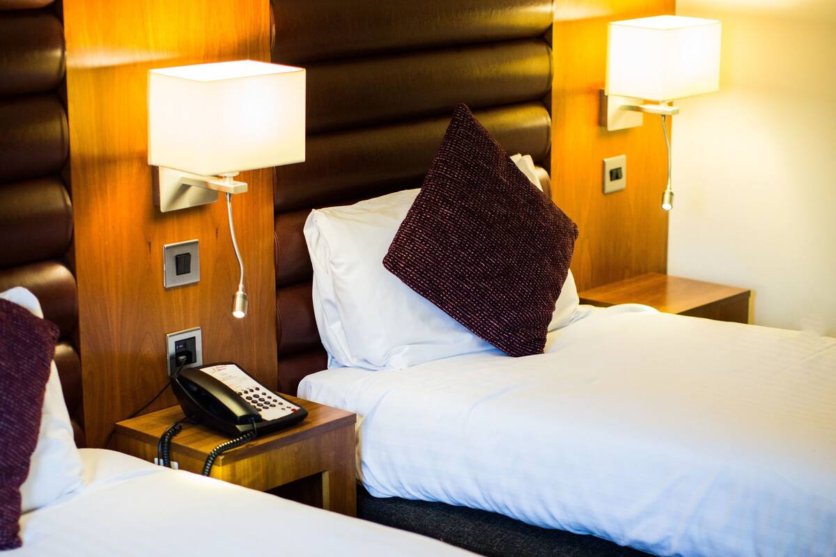 Hypo-allergenic bedding, Select Comfort beds, in-room safe, desk