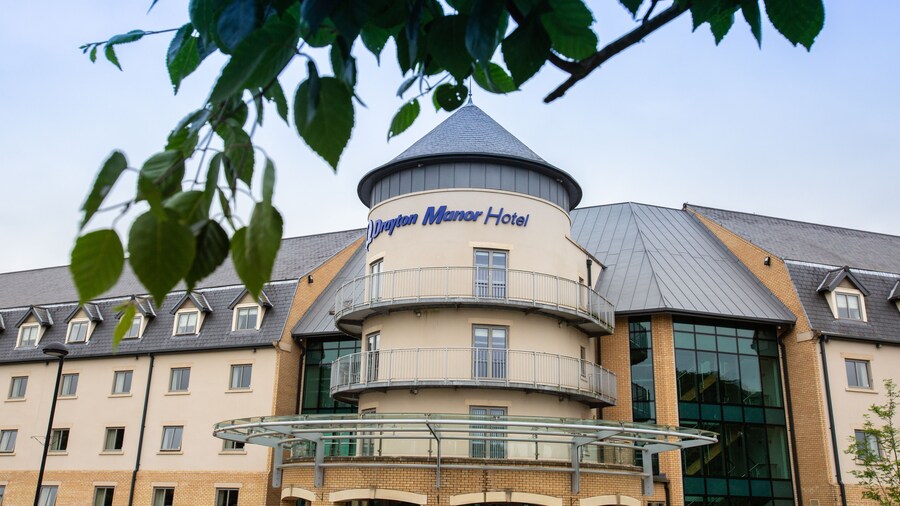 Drayton Manor Hotel