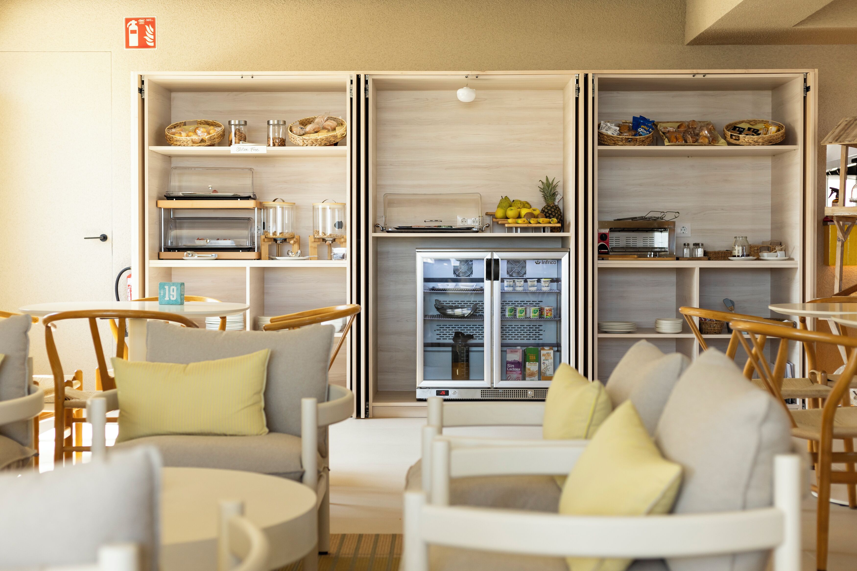 daily buffet breakfast (eur 15 per person)