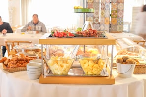 Daily buffet breakfast (EUR 15 per person)