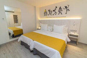 Zimmersafe, schallisolierte Zimmer, Bügeleisen/Bügelbrett