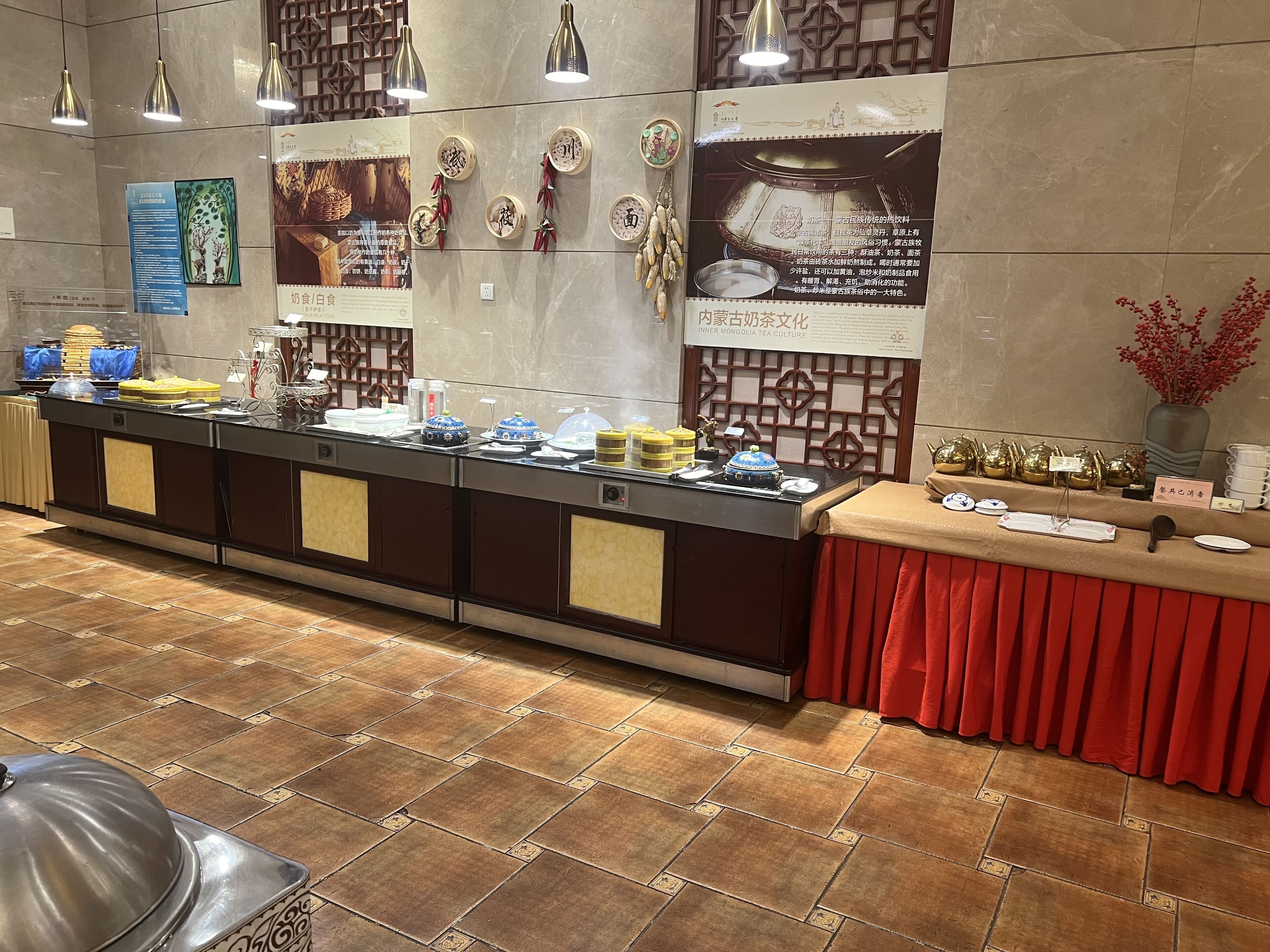 daily buffet breakfast (cny 98 per person)