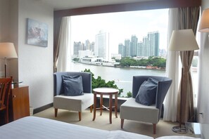 Business Double River View | In-room safe, desk, blackout drapes, iron/ironing board - Jiangyue Hotel - Guangzhou (Guangzhou)