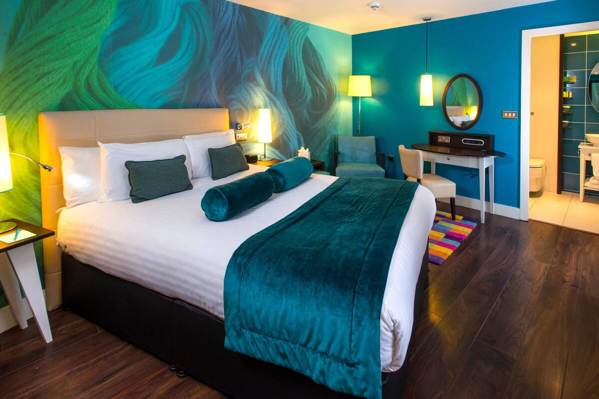 Hypo-allergenic bedding, free minibar, in-room safe, desk