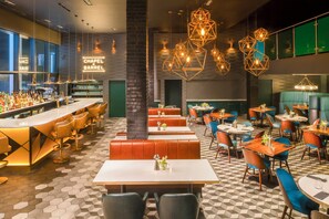 Breakfast, lunch and dinner served - Hotel Indigo Liverpool City Centre by IHG (Liverpool)