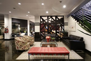 Sala de estar en el lobby