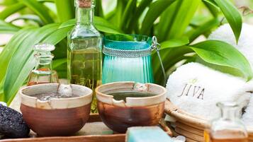 Couples treatment rooms, sauna, steam room, body treatments