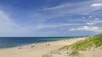 Una spiaggia nelle vicinanze, teli da spiaggia