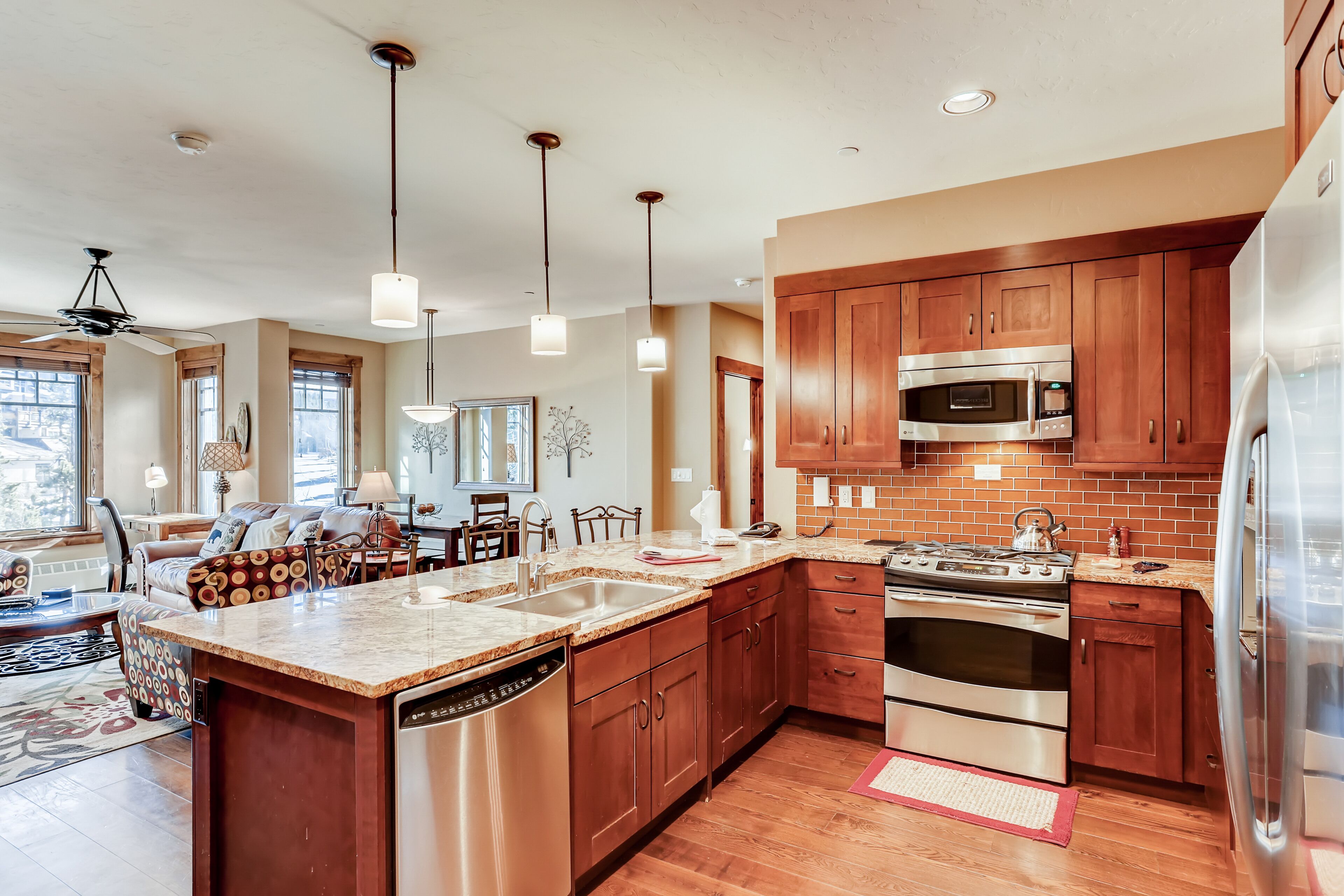 Condo, 3 Bedrooms | Private kitchen
