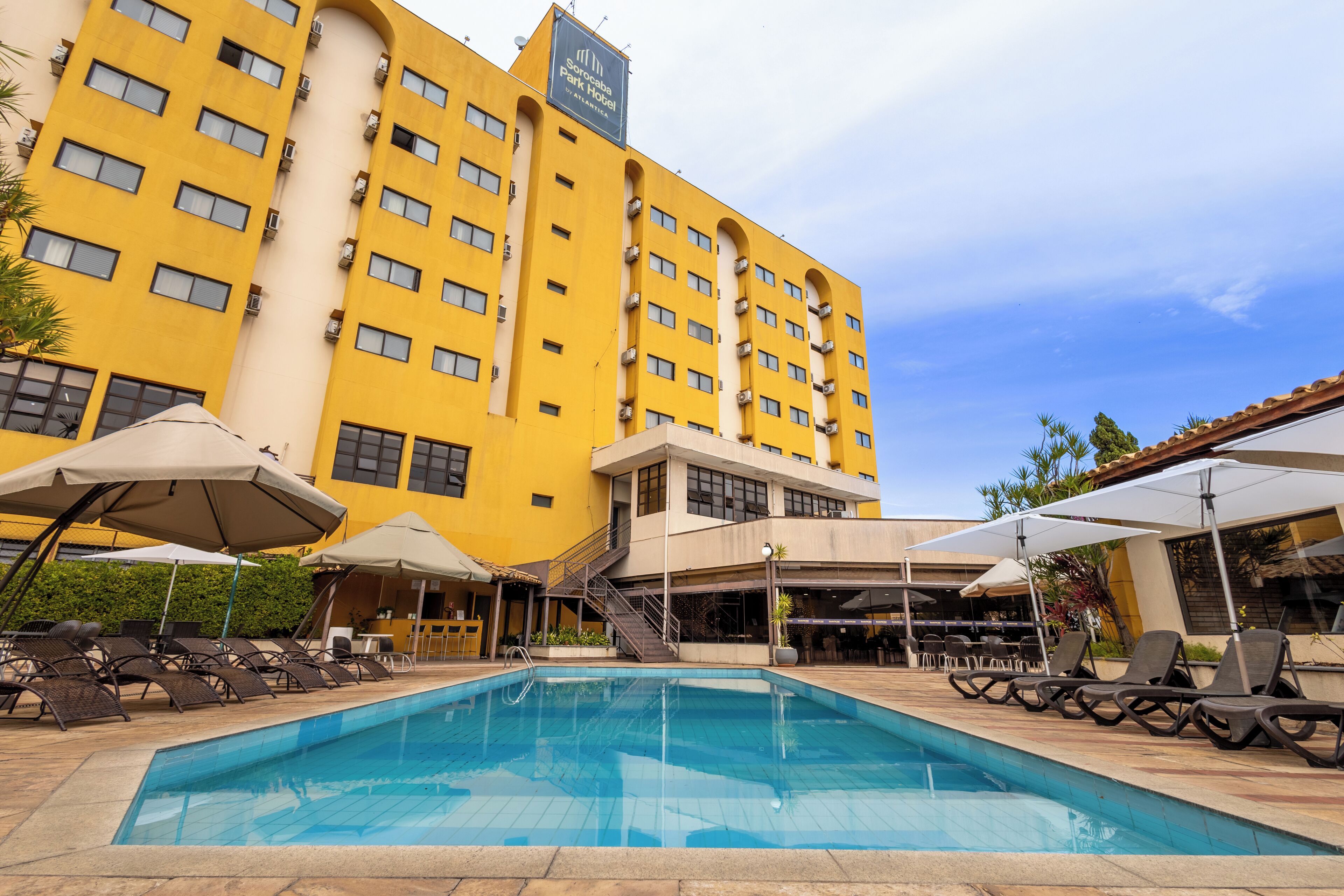 42-吋平面電視、有線頻道、電視