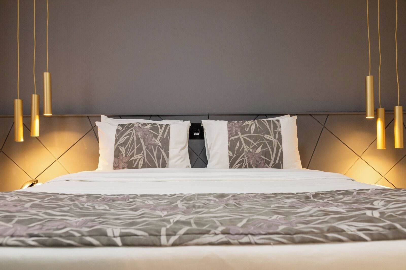 business room | 1 bedroom, minibar, in-room safe, blackout curtains