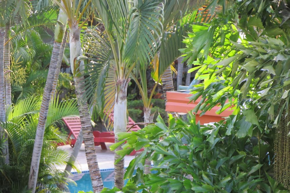 Wailoaloa Beach Resort Fiji