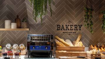 Café da manhã com buffet todos os dias (EUR 12 por pessoa)