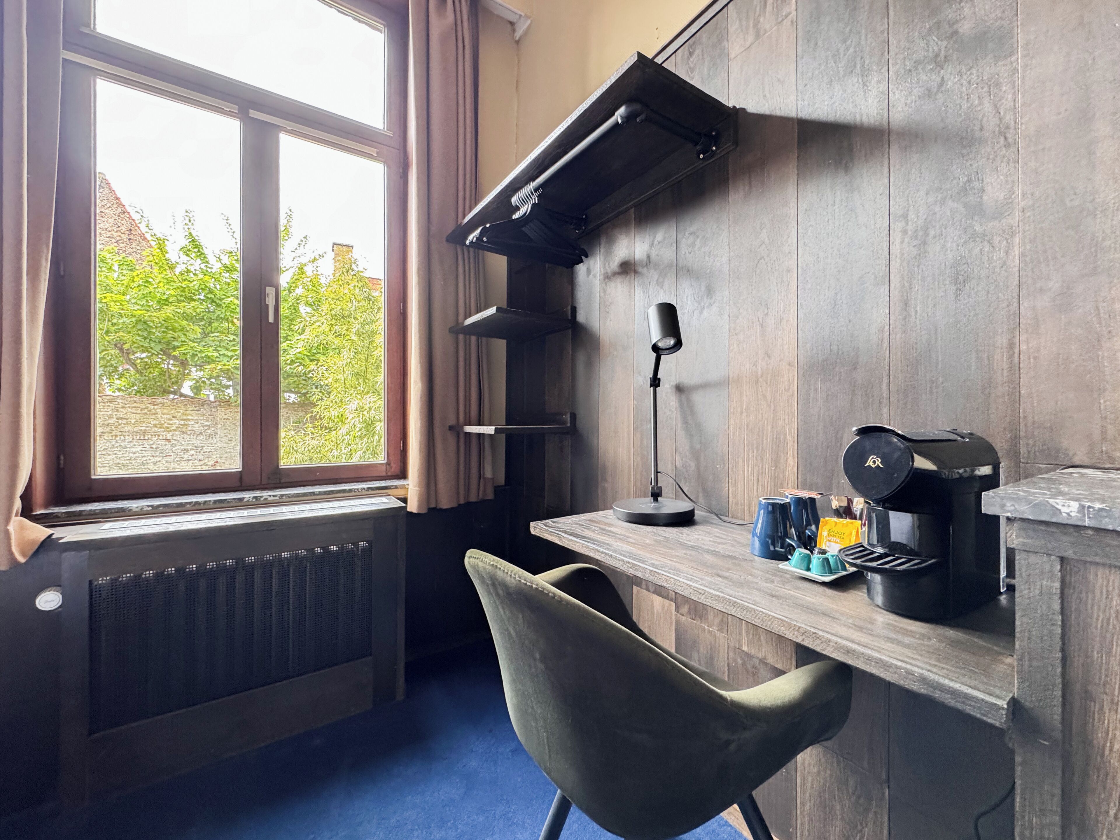 Een kluis op de kamer, een bureau, gratis wifi