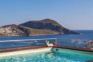 Suite, piscina privada | Piscina privada