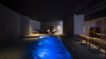 Sauna, hot tub, steam room, Turkish bath/hammam, body treatments