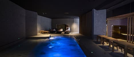 Sauna, hot tub, steam room, Turkish bath, body treatments, body scrubs