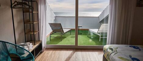Superior Studio Suite, Beach View