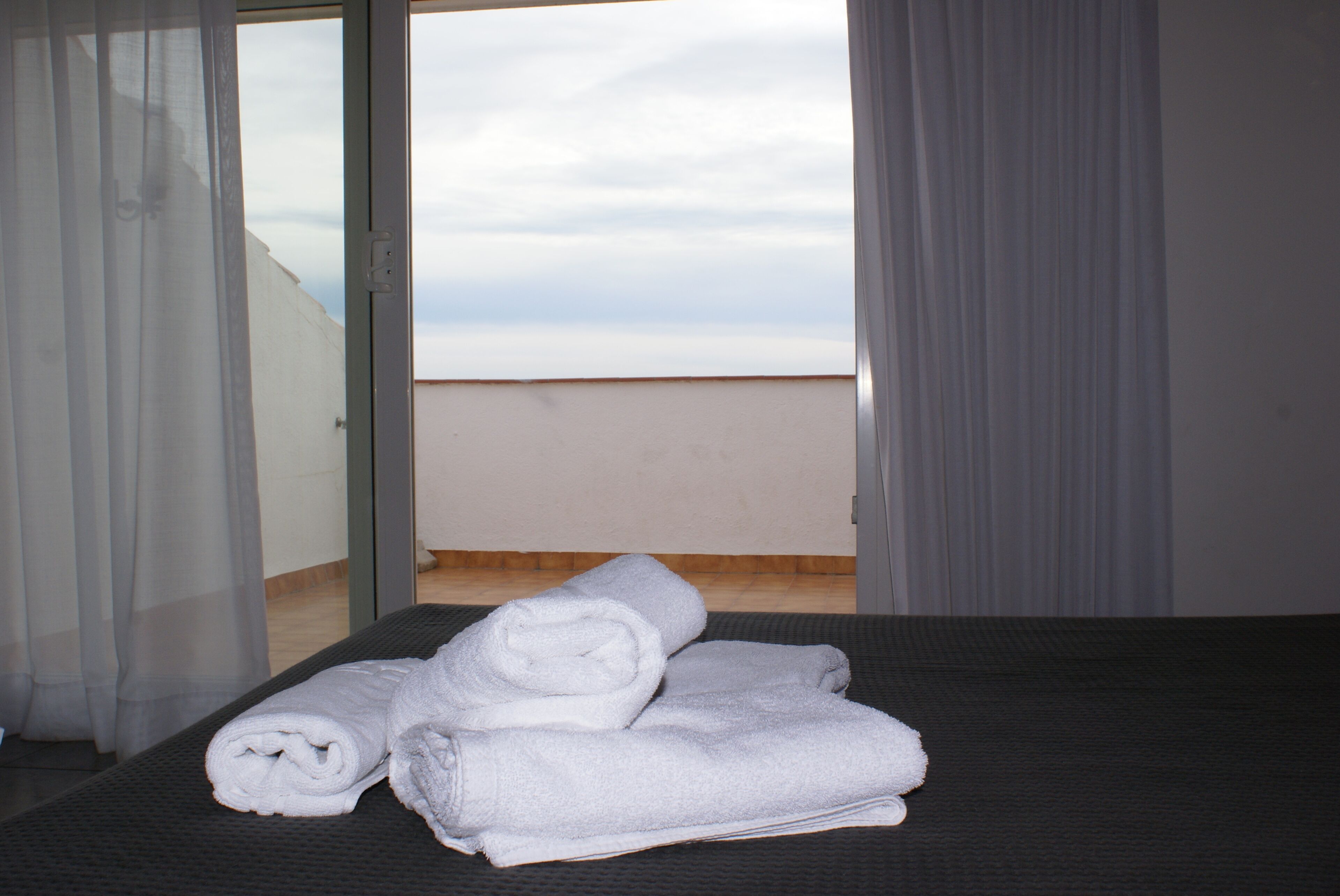 Superior Studio Suite, Beach View | Free WiFi