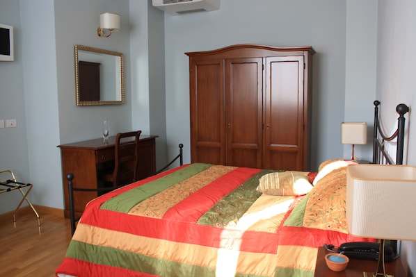 1 bedroom, minibar, in-room safe, desk