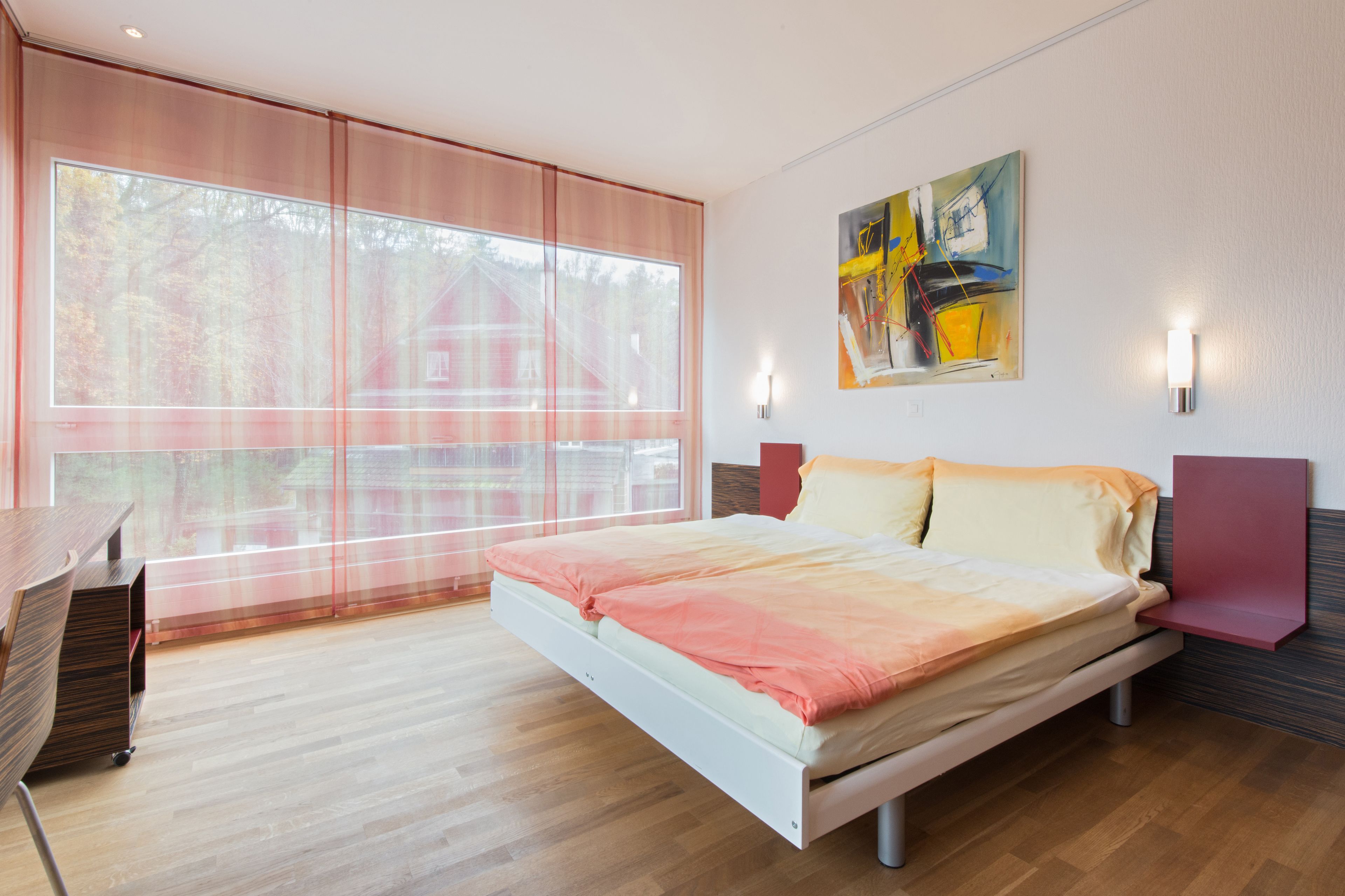 Twin Room | In-room safe, desk, free WiFi, bed sheets