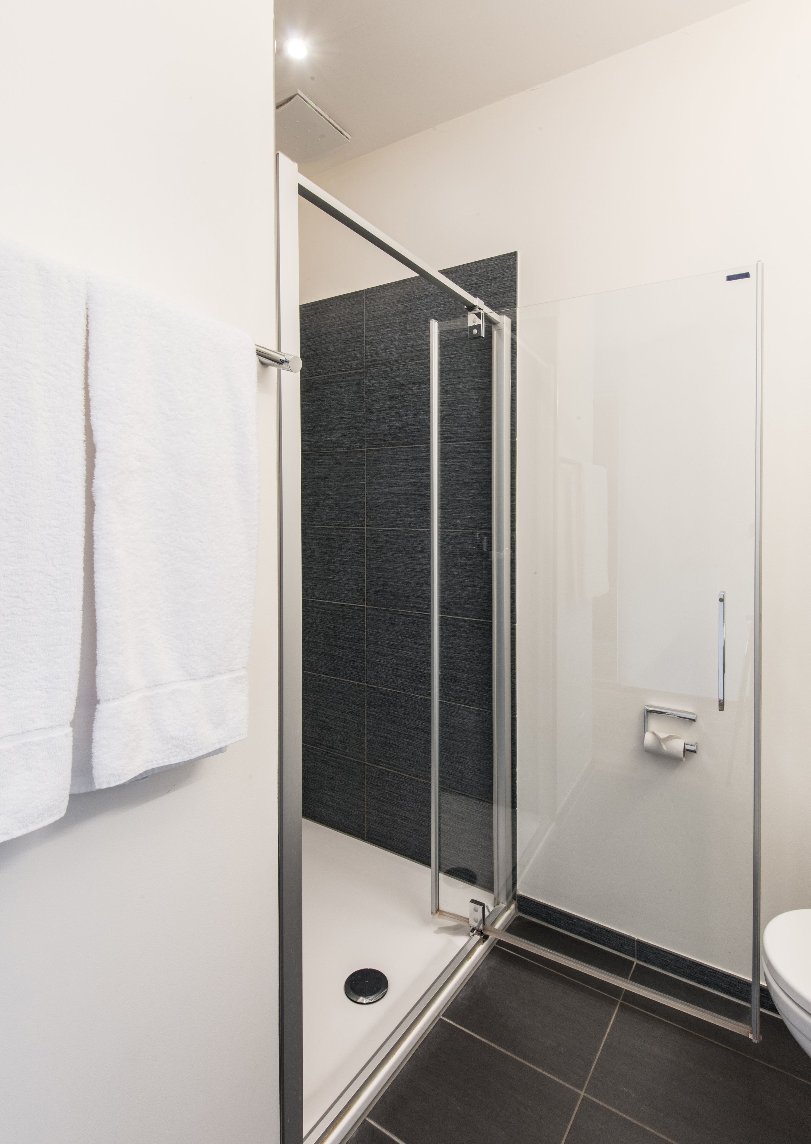 twin room | bathroom | hair dryer, towels