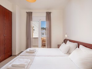 Deluxe Apartment, Pool View | Hypo-allergenic bedding, in-room safe, desk, blackout curtains - Artemis Apartments (Chania)