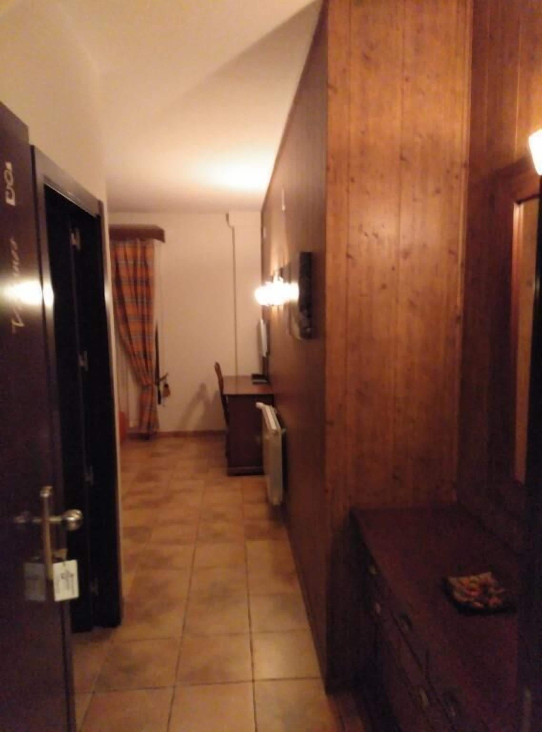 Free WiFi, bed sheets, wheelchair access