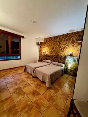 Comfort Double Room, Mountain View | Free WiFi, bed sheets, wheelchair access