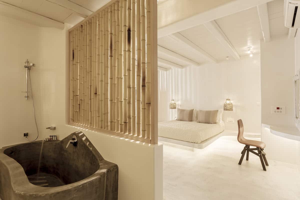 Premium Suite, 1 Bedroom, Pool Access | Hypo-allergenic bedding, in-room safe, desk, blackout drapes