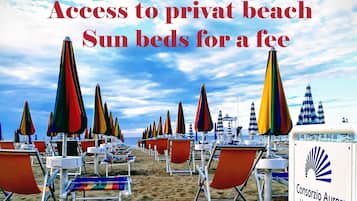 Privatstrand in der NĂ€he, LiegestĂŒhle, Sonnenschirme, 3 Strandbars