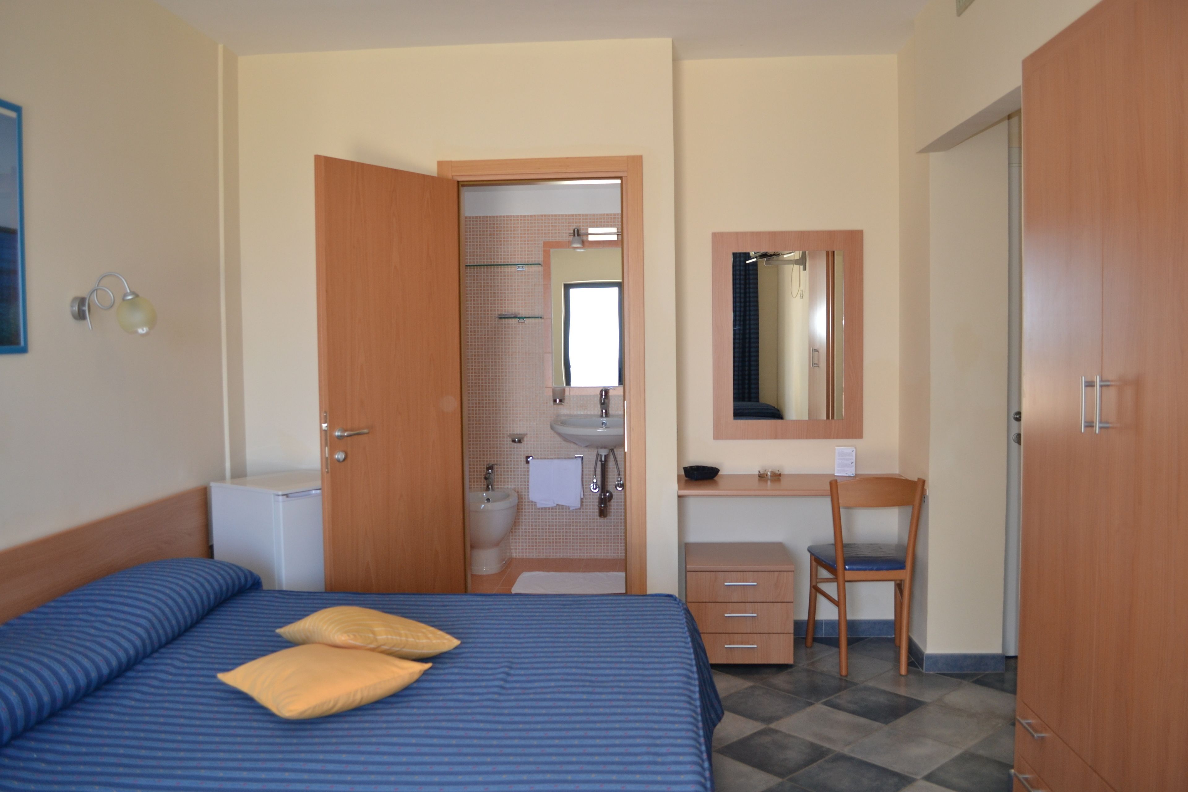 1 bedroom, in-room safe, desk, iron/ironing board