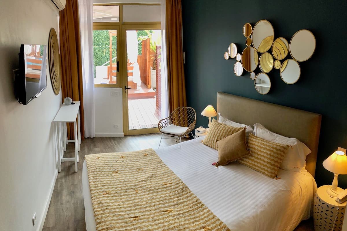 Double Room Terrace without Panorama | 1 bedroom, premium bedding, in-room safe, individually decorated