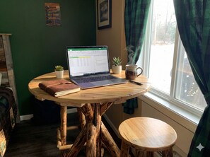 Standard Studio, 1 Queen Bed, Kitchenette - The Motel Montreal (Lake George)