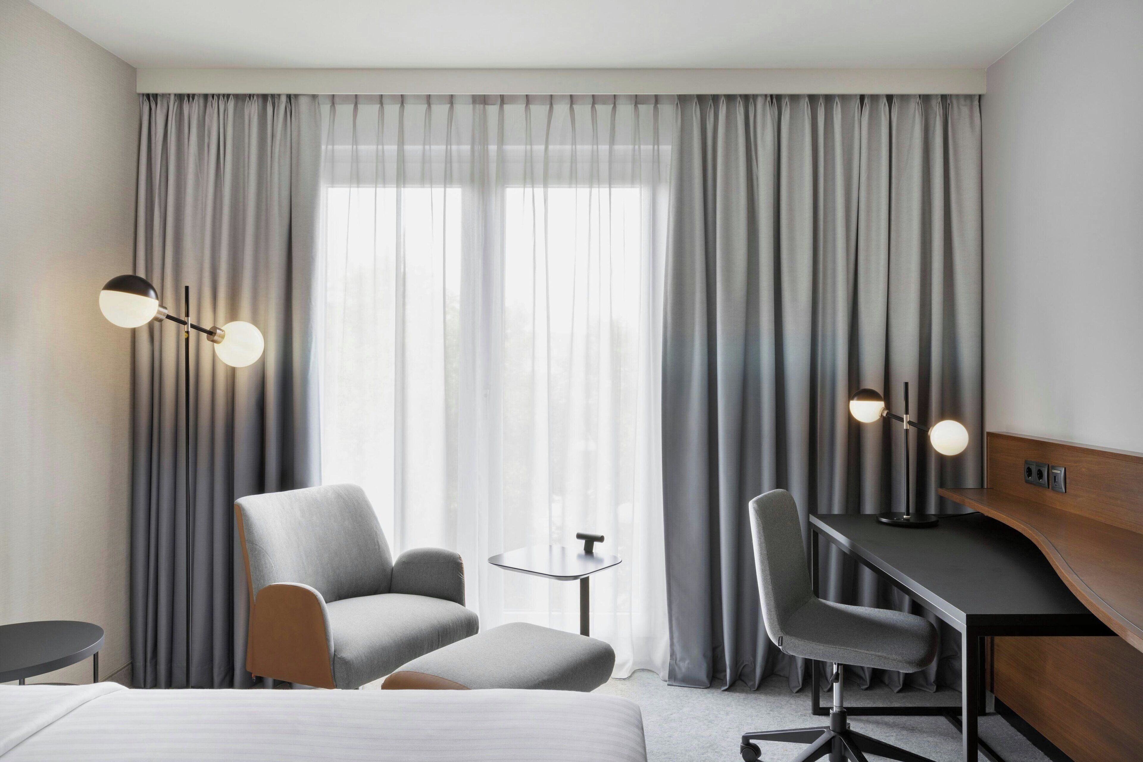 room, 1 king bed | 1 bedroom, premium bedding, pillow-top beds, in-room safe