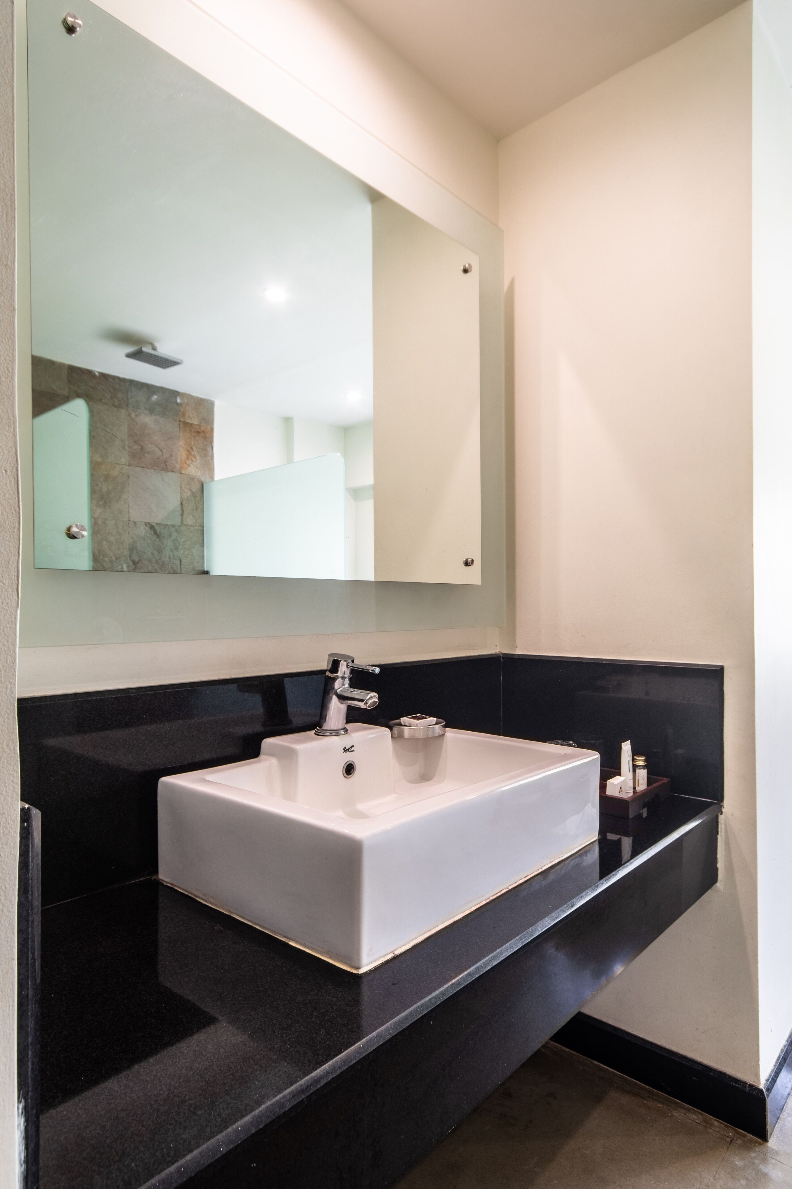 golf view room ( stay 2 nights & above, enjoy a bucket of pint beer once per stay) | 1 bedroom, minibar, in-room safe, desk