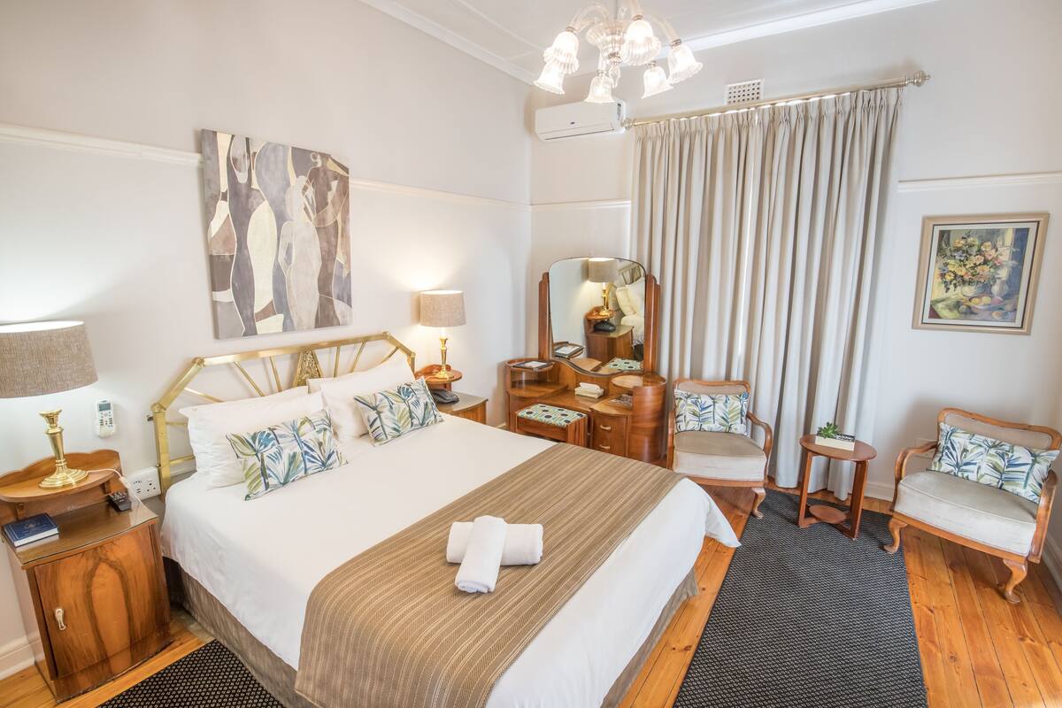 Phòng đôi phong cách cổ điển | 1 phòng ngủ, bộ đồ giường cao cấp, nệm Select Comfort 