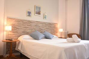 ألحفة محشوة بالريش ومكواة/لوح كي وواي فاي مجانًا