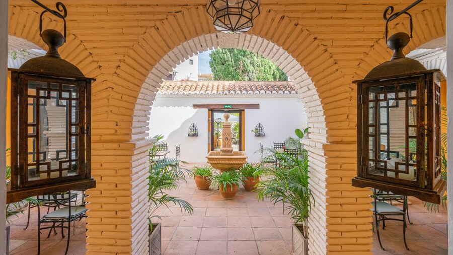 LA TARTANA HOTEL BOUTIQUE