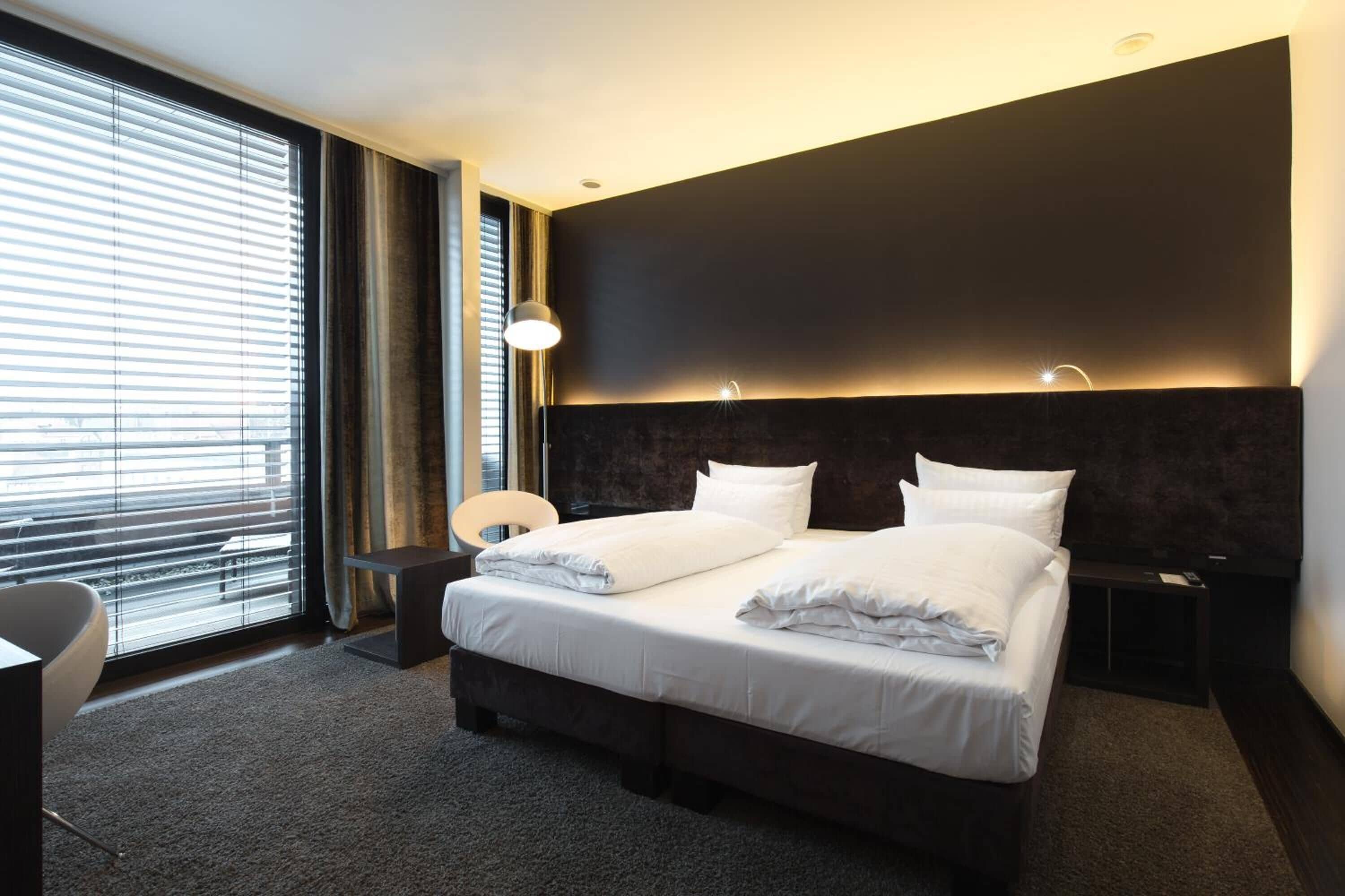 suite (spa) | 1 bedroom, hypo-allergenic bedding, pillow-top beds, in-room safe