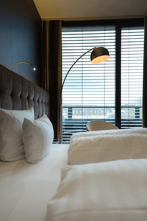 Suite (Spa) | Hypo-allergenic bedding, pillowtop beds, in-room safe, desk - SAKS Urban Design Hotel Kaiserslautern (Kaiserslautern)