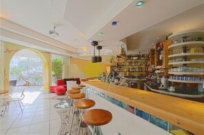 Bar (en la propiedad)